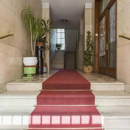 Apartment Carlo Farini Halldis *