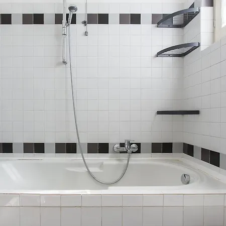Apartment Carlo Farini Halldis Milan