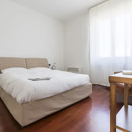 Apartment Carlo Farini Halldis Milan