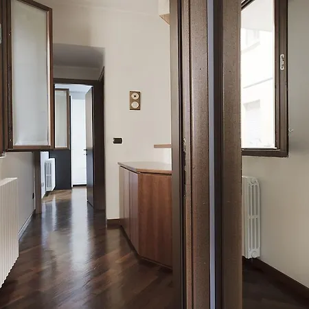 Apartment Carlo Farini Halldis
