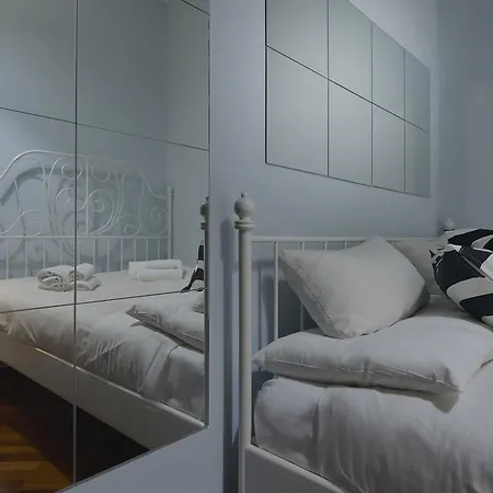 Carlo Farini Halldis Apartment
